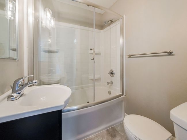 223 W Washington St, House other with 3 bedrooms, 2 bathrooms and null parking in Milford MI | Image 8