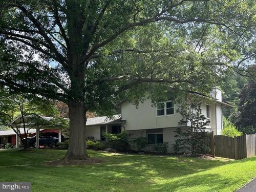 19129 Alpenglow Ln, BROOKEVILLE, MD, 20833-2601 | Card Image