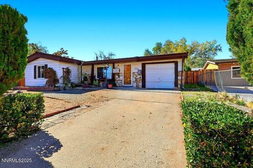 1705 9th St, Sparks, NV, 89431-2118 | Card Image