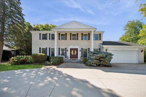 2130 Magnolia Ln, Highland Park, IL, 60035-4217 | Card Image