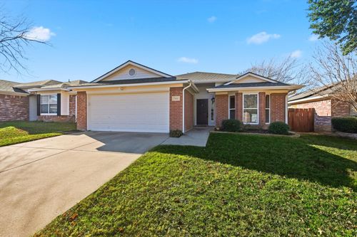 5910 Fawn Meadow Trl, Arlington, TX, 76017-1975 | Card Image