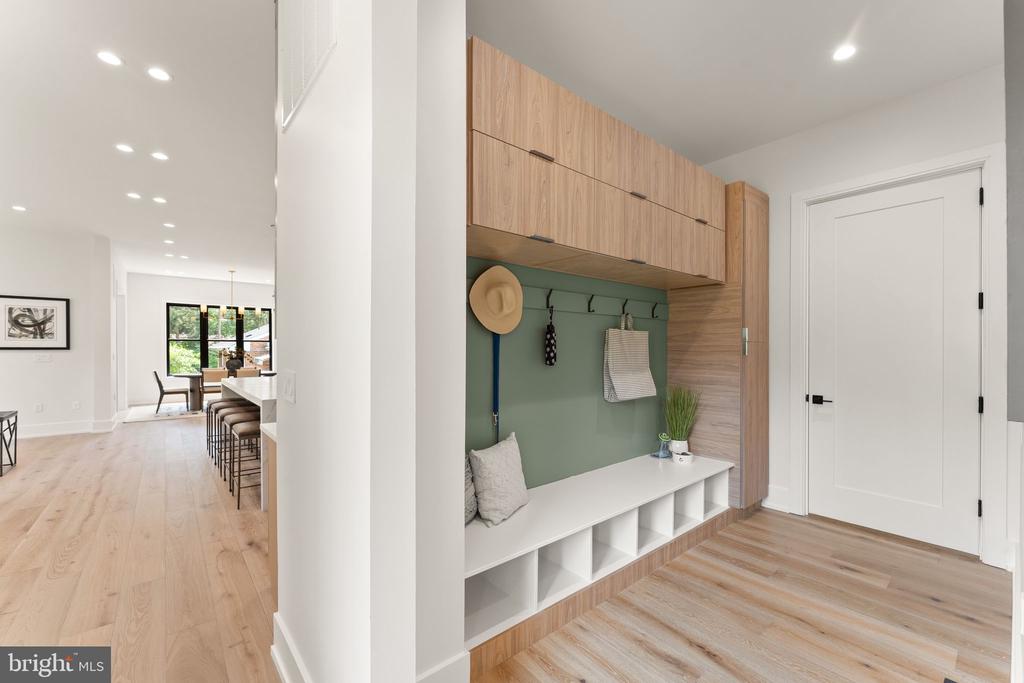 Residential in MCLEAN 5