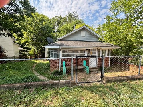 523 W Oakwood Ave, Albemarle, NC, 28001-3237 | Card Image