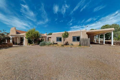 1026 Calle Largo, Santa Fe, NM, 87501-1022 | Card Image