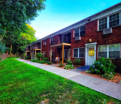 apt-127-1 Colonial Rd, Beacon, NY, 12508-1752 | Card Image