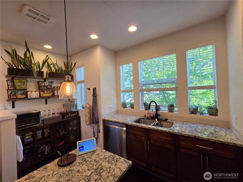 11004 20th Dr Se, Everett, WA, 98208-5241 | Card Image