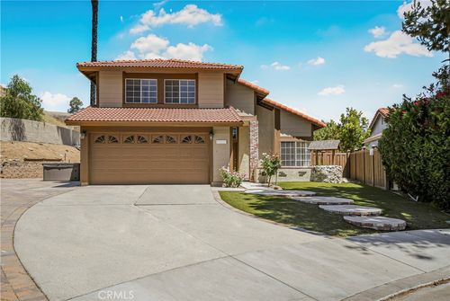 28041 Concord Ave, Castaic, CA, 91384-3549 | Card Image