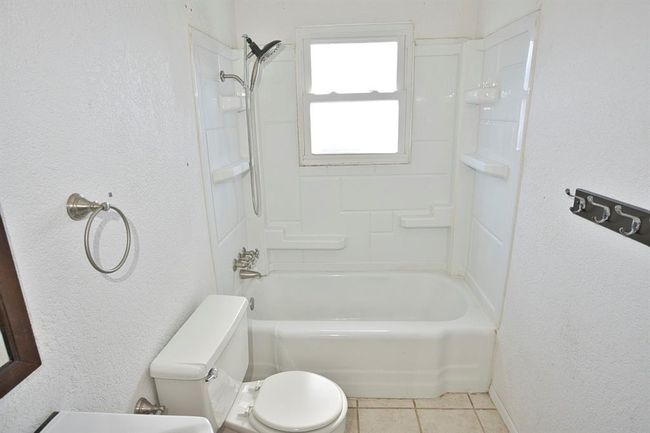 1303 Mac Dr, House other with 4 bedrooms, 2 bathrooms and 2 parking in Sweeny TX | Image 24