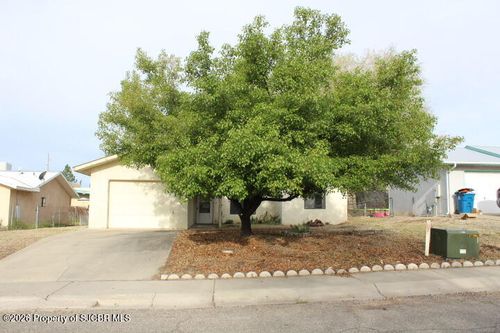 805 Saguaro St, Bloomfield, NM, 87413-4800 | Card Image
