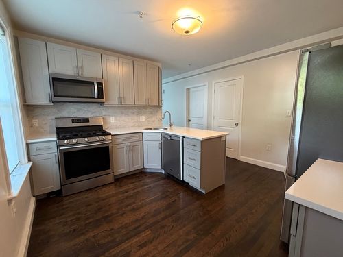 1-2 Dufton Rd, Andover, MA, 01810-2716 | Card Image