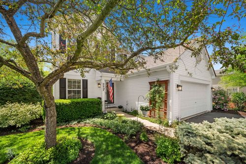 895 Lakestone Ln, Aurora, IL, 60504-6431 | Card Image