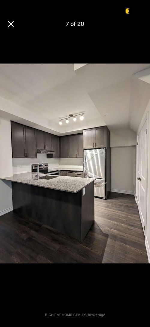 213-349 Wheat Boom Drive S, Oakville, ON, L6H7X4 | Card Image