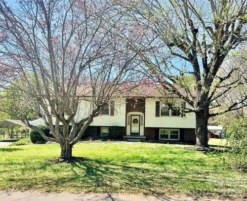 2570 Raintree St, Connelly Springs, NC, 28612-7785 | Card Image