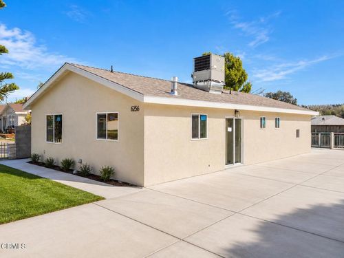 6256 Satsuma Ave, North Hollywood, CA, 91606-3820 | Card Image