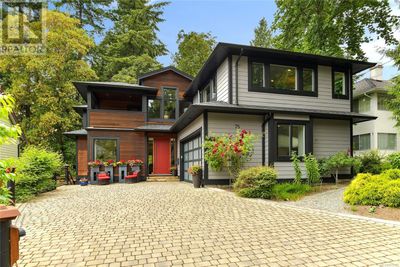 75 Norquay Rd, House other with 4 bedrooms, 4 bathrooms and 2 parking in Victoria BC | Image 1