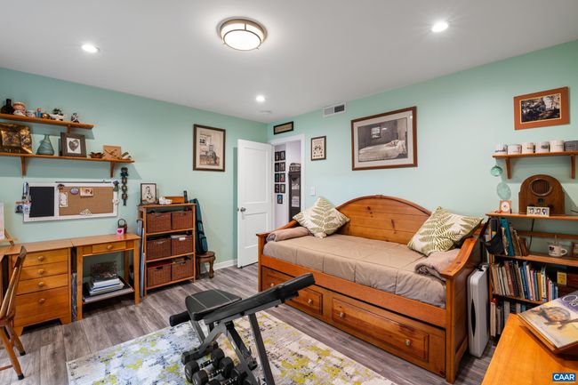 APT-105 - 511 1 St St N, Condo with 2 bedrooms, 1 bathrooms and null parking in CHARLOTTESVILLE VA | Image 15