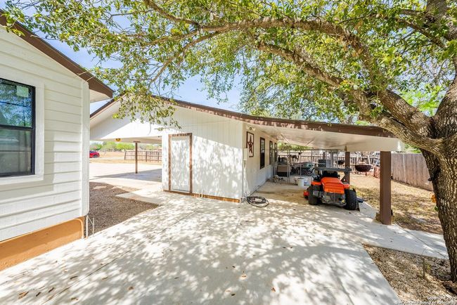 1506 D St, House other with 4 bedrooms, 3 bathrooms and null parking in Floresville TX | Image 43
