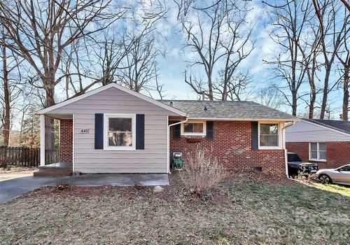 4411 Murrayhill Rd, Charlotte, NC, 28209-4742 | Card Image