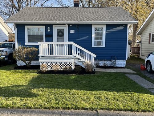 516 Courtland St, Fairport Harbor, OH, 44077-5512 | Card Image