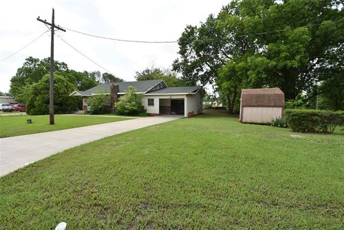 220 E Tiger Ave, Wetumka, OK, 74883-6018 | Card Image