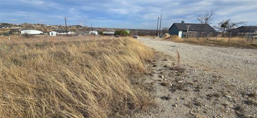 108 Sparrow Dr, Azle, TX, 76020-1782 | Card Image