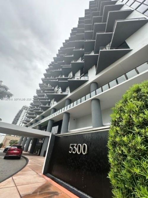 apt-409-5300 Nw 85th Ave, Doral, FL, 33166-5347 | Card Image