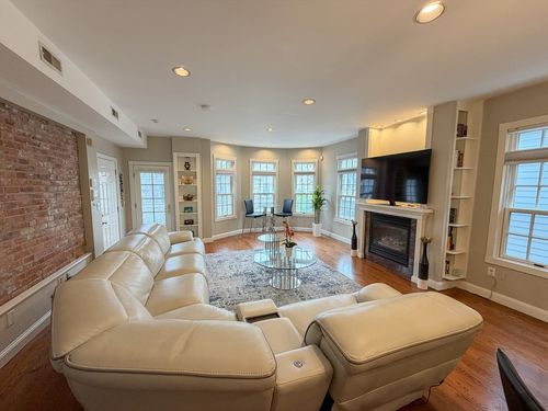 3-11 Gardner Rd, Cambridge, MA, 02139-1251 | Card Image