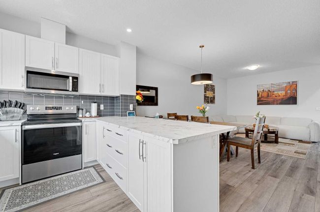 105 Legacy Glen Point Se, Home with 3 bedrooms, 2 bathrooms and 4 parking in Calgary AB | Image 11