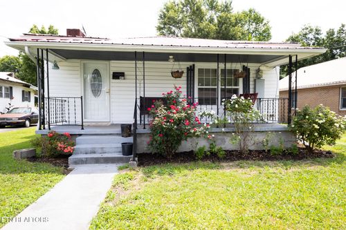 413 S 26th St, Middlesboro, KY, 40965-1452 | Card Image