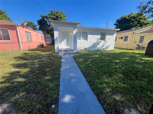 na-1923 Nw 66th St, Miami, FL, 33147-7447 | Card Image
