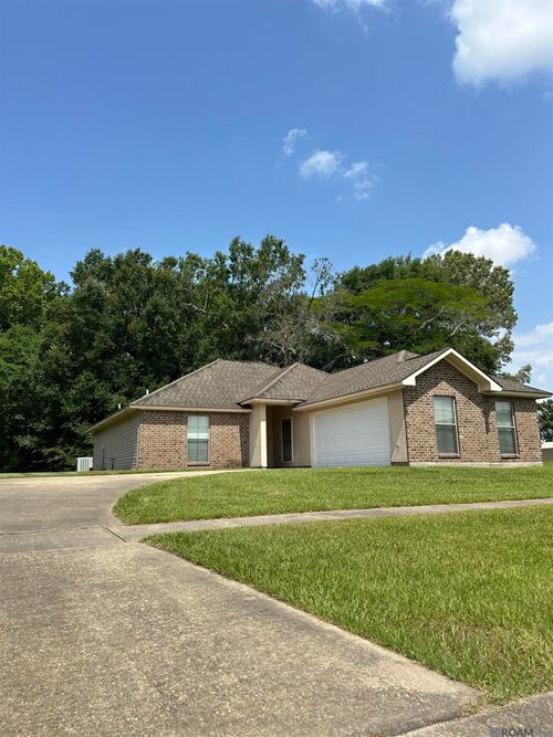 705 Chemin Dr, Baker, LA, 70714-4289 | Card Image
