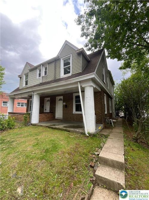 526 Park Pl, BETHLEHEM, PA, 18018-4325 | Card Image