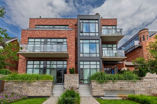 304-245 Perth Ave, Toronto, ON, M6P3X9 | Card Image