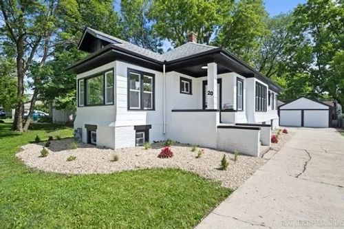 20 Central Ave, Aurora, IL, 60506-3406 | Card Image