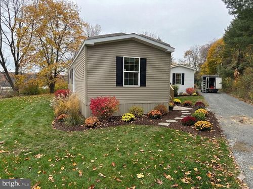 6 Fidler Ct, PINE GROVE, PA, 17963-8744 | Card Image