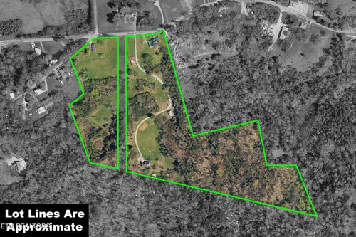 9710 Thorn Grove Pike, Strawberry Plains, TN, 37871-1421 | Card Image