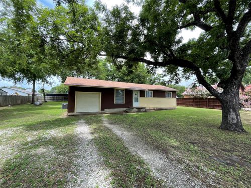 204 E 6th St, Tolar, TX, 76476-4371 | Card Image