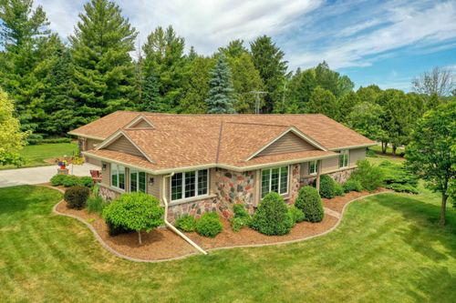 6715 Alpine Dr, West Bend, WI, 53090-9337 | Card Image