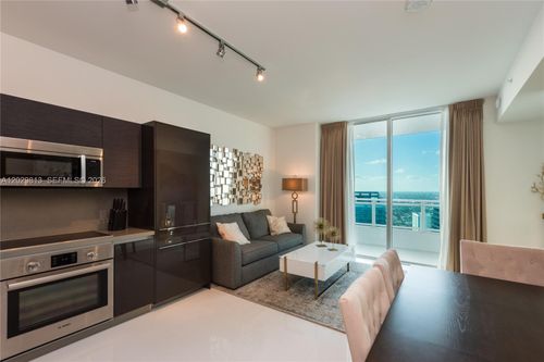 4105-1080 Brickell Ave, Miami, FL, 33131-3995 | Card Image