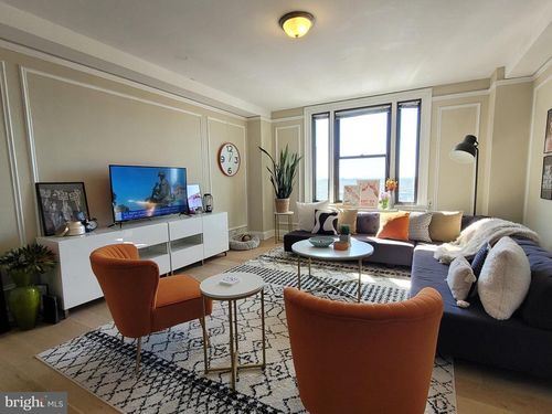 apt-802-2031 Locust St, PHILADELPHIA, PA, 19103-5610 | Card Image