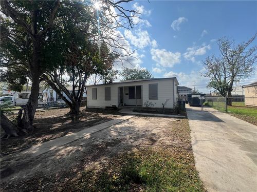 4031 Vanderbilt Dr, Corpus Christi, TX, 78415-4742 | Card Image