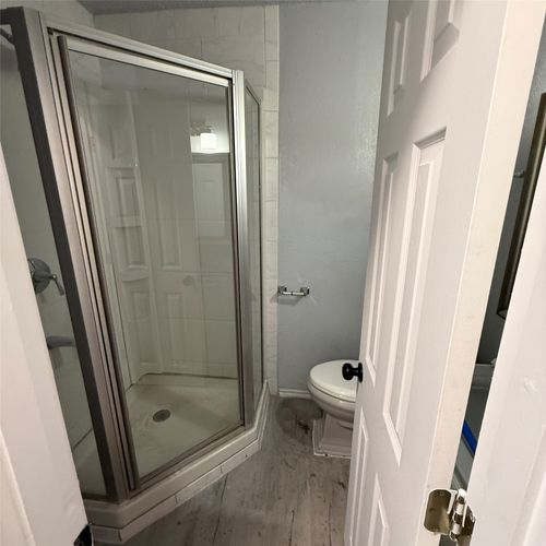 1713 Willow St, Grand Prairie, TX, 75050-3932 | Card Image