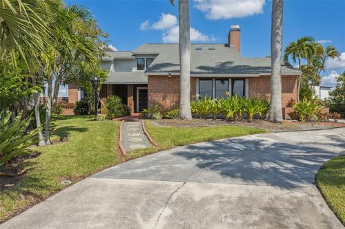 769 Kingston Ct, Apollo Beach, FL, 33572-2428 | Card Image