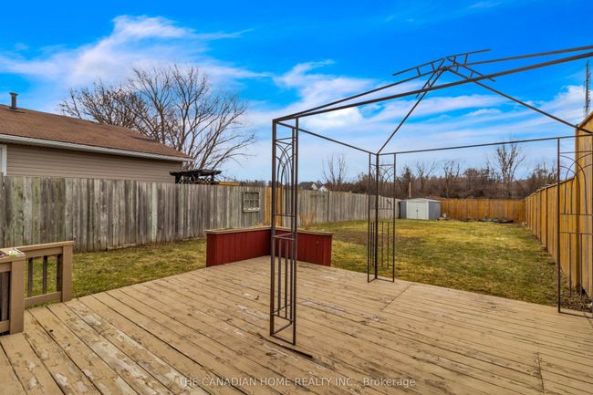 6596 Harmony Ave, House attached with 4 bedrooms, 2 bathrooms and 3 parking in Niagara Falls ON | Image 44