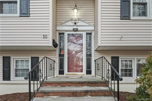 10 Moorea Ct, Garnerville, NY, 10923-2005 | Card Image