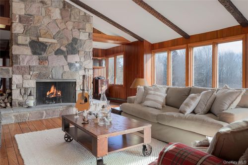 206 Hoslers Rd, Westtown, NY, 10998-3527 | Card Image