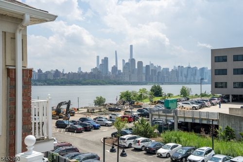 112-7706 Marine Rd, North Bergen, NJ, 07047-6272 | Card Image