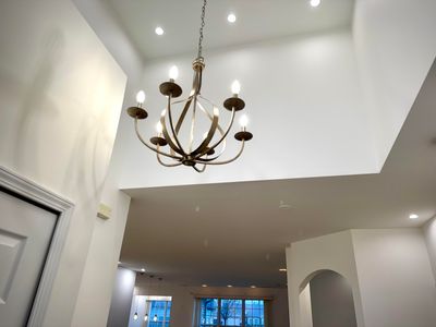 2 story foyer | Image 3