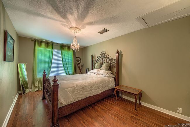 660 Ranch Road 1, House other with 3 bedrooms, 1 bathrooms and null parking in Stonewall TX | Image 12