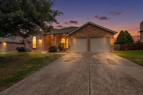 216 Spruce Trl, Forney, TX, 75126-6931 | Card Image